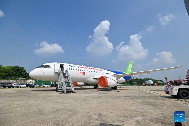 Pesawat ARJ21, C919 China Debut di Malaysia